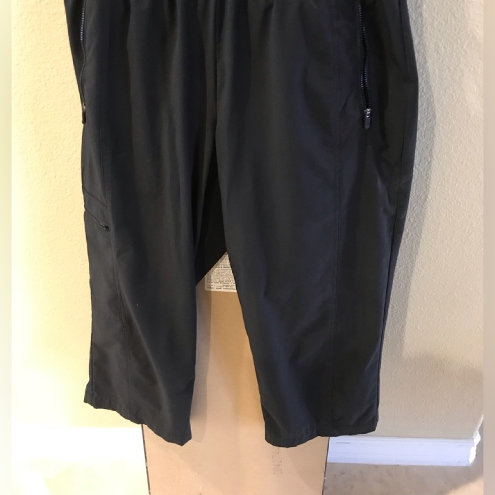 Zenergy lightweight crop pants